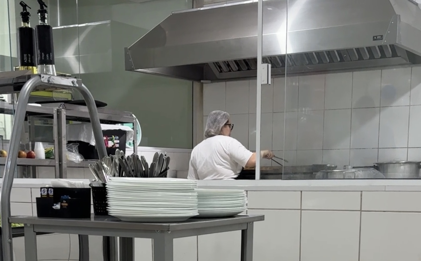 Terceirização de Restaurante Corporativo: USITEC Implanta Cozinha Industrial Completa com Gestão da DEGUSTA